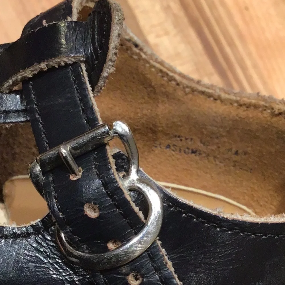 Vintage Buster Brown double t-strap Mary-Janes. Black size infant 4 - 4.5.